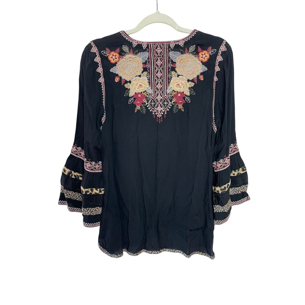 John Mark Boho Floral Embroidered & Cheetah Print Bell Sleeve Shirt Size Small - Picture 2 of 6